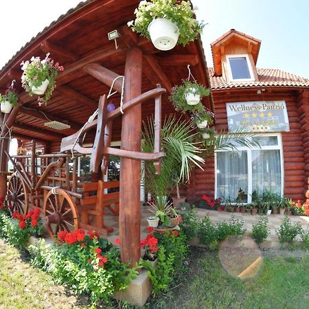 Roenk-Wellness Panzio Mezopeterd Bed & Breakfast Exterior photo